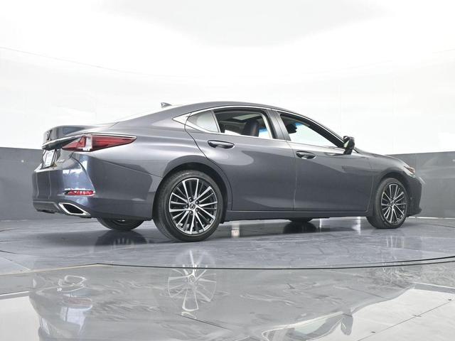 Photo of 2022 Cloudburst Gray Lexus ES 350