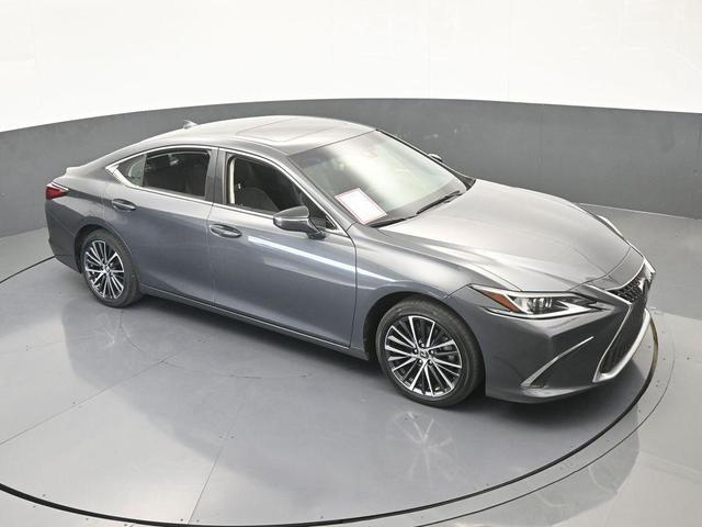 Photo of 2022 Cloudburst Gray Lexus ES 350