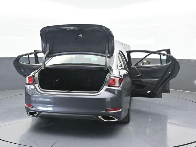Photo of 2022 Cloudburst Gray Lexus ES 350