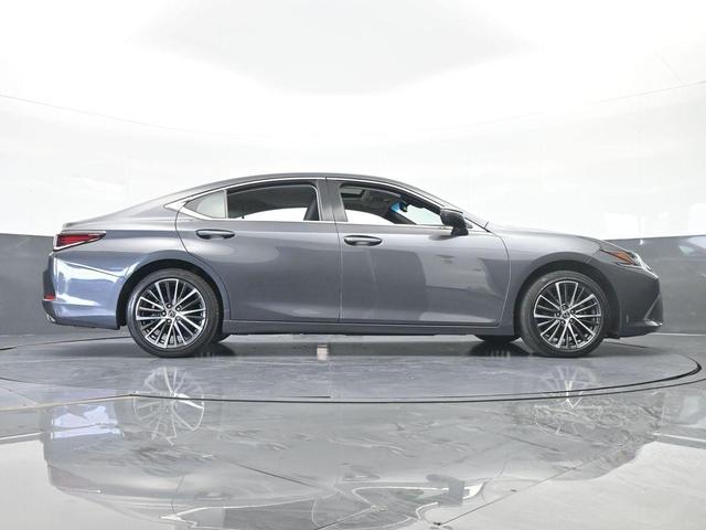 Photo of 2022 Cloudburst Gray Lexus ES 350