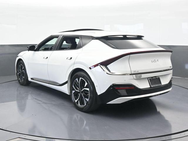 Photo of 2024 Snow White Pearl Kia EV6