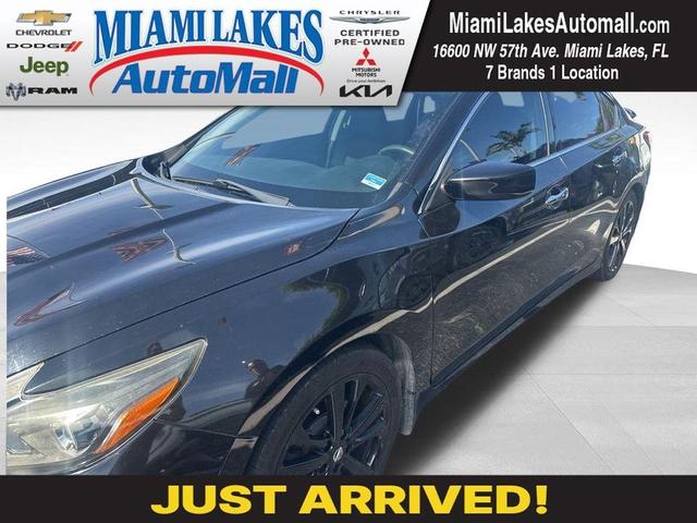 Photo of 2017 Black Nissan Altima