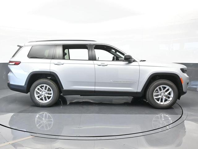 Photo of 2024 Silver Zynith Jeep Grand Cherokee L
