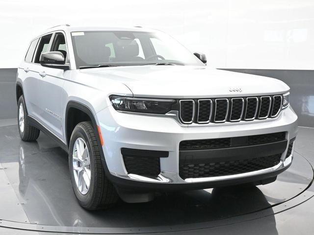 Photo of 2024 Silver Zynith Jeep Grand Cherokee L