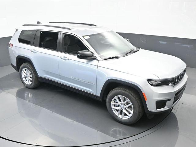 Photo of 2024 Silver Zynith Jeep Grand Cherokee L