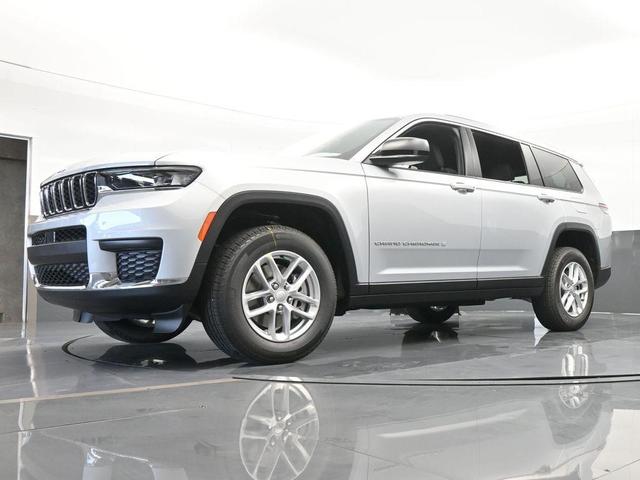 Photo of 2024 Silver Zynith Jeep Grand Cherokee L
