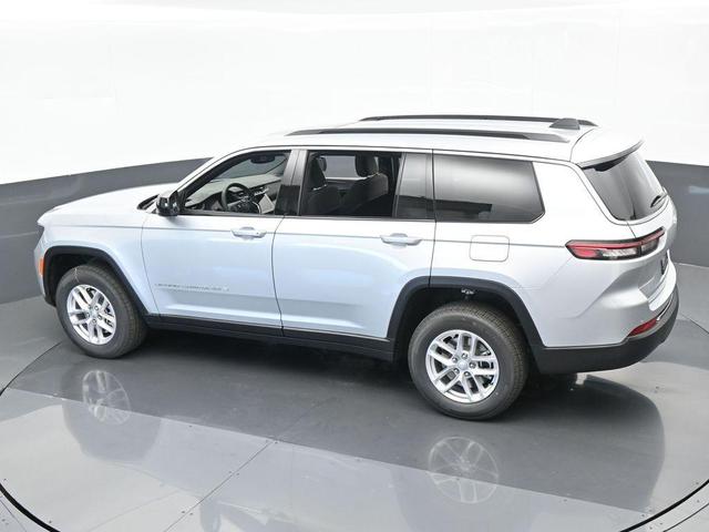 Photo of 2024 Silver Zynith Jeep Grand Cherokee L