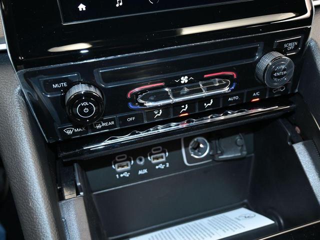 Photo of 2024 Silver Zynith Jeep Grand Cherokee L