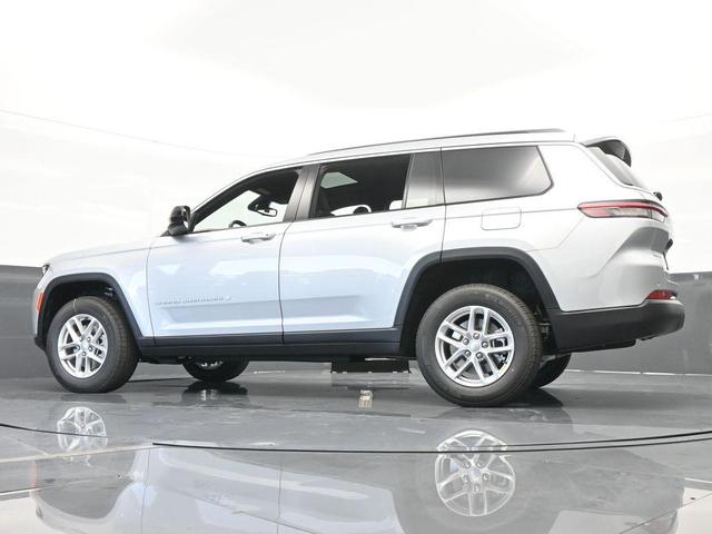 Photo of 2024 Silver Zynith Jeep Grand Cherokee L