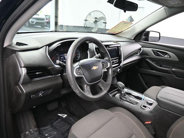 Photo of 2021 Mosaic Black Metallic Chevrolet Traverse
