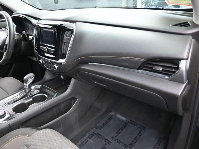 Photo of 2021 Mosaic Black Metallic Chevrolet Traverse