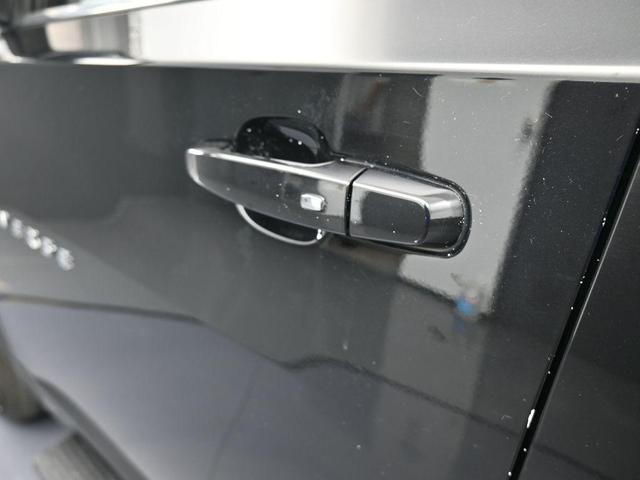 Photo of 2021 Mosaic Black Metallic Chevrolet Traverse