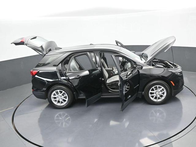 Photo of 2023 Mosaic Black Metallic Chevrolet Equinox