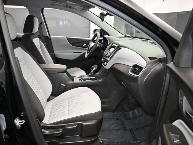 Photo of 2023 Mosaic Black Metallic Chevrolet Equinox
