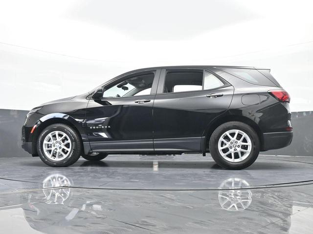 Photo of 2023 Mosaic Black Metallic Chevrolet Equinox