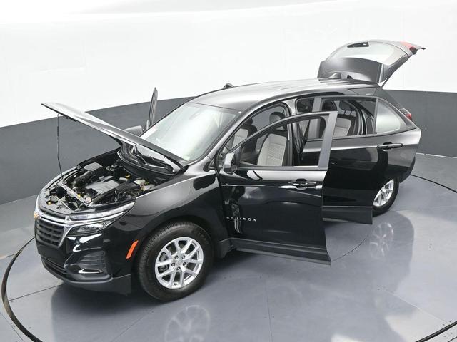 Photo of 2023 Mosaic Black Metallic Chevrolet Equinox