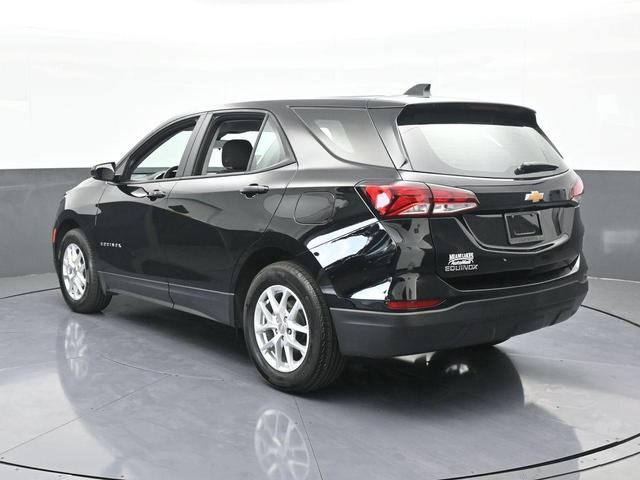 Photo of 2023 Mosaic Black Metallic Chevrolet Equinox