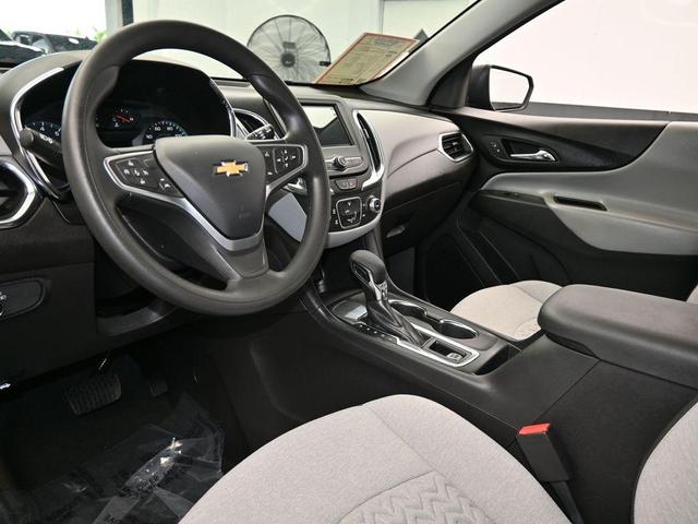Photo of 2023 Mosaic Black Metallic Chevrolet Equinox