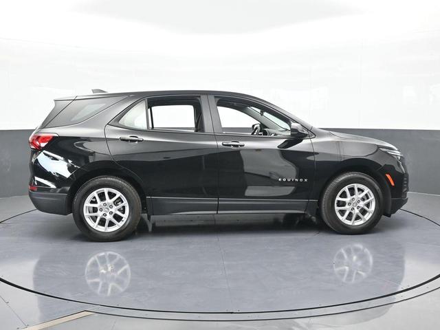Photo of 2023 Mosaic Black Metallic Chevrolet Equinox