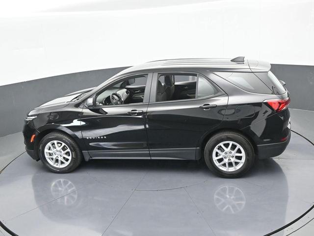Photo of 2023 Mosaic Black Metallic Chevrolet Equinox