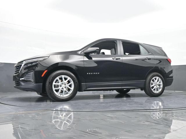 Photo of 2023 Mosaic Black Metallic Chevrolet Equinox