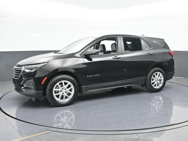 Photo of 2023 Mosaic Black Metallic Chevrolet Equinox