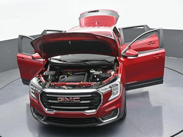 Photo of 2024 Volcanic Red GMC Terrain