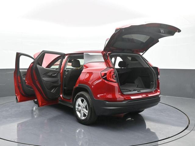 Photo of 2024 Volcanic Red GMC Terrain