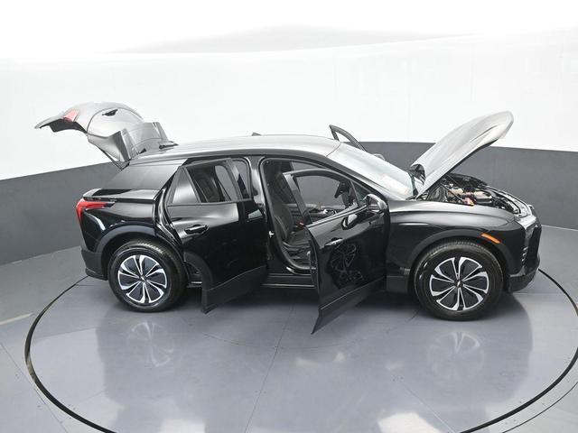 Photo of 2025 Black Chevrolet Blazer EV