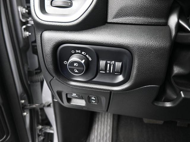 Photo of 2025 Billet Silver Metallic Clearcoat RAM 1500