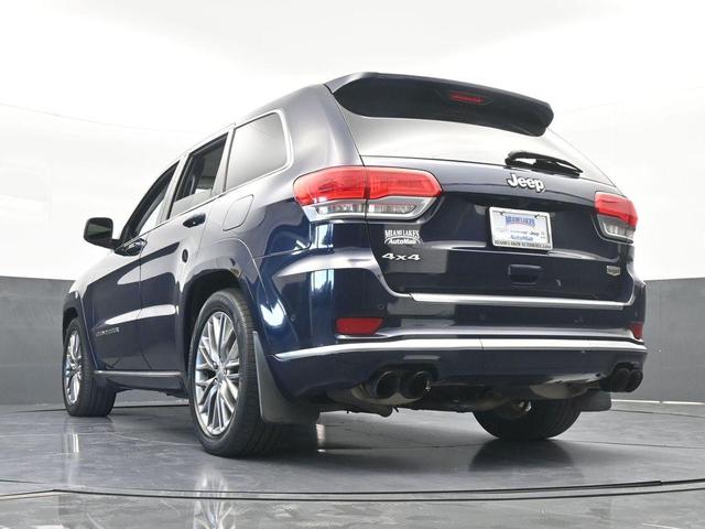 Photo of 2017 True Blue Pearlcoat Jeep Grand Cherokee