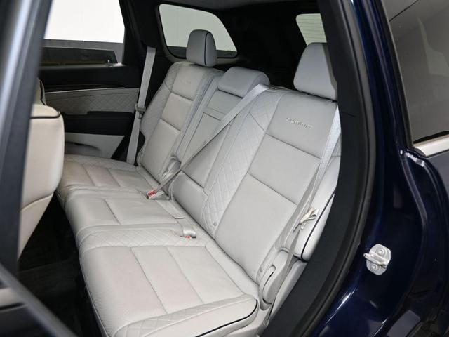 Photo of 2017 True Blue Pearlcoat Jeep Grand Cherokee