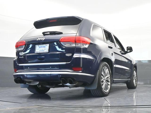 Photo of 2017 True Blue Pearlcoat Jeep Grand Cherokee