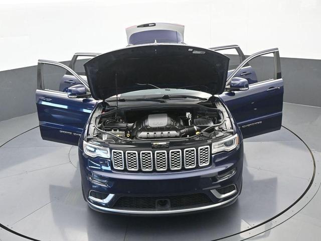 Photo of 2017 True Blue Pearlcoat Jeep Grand Cherokee