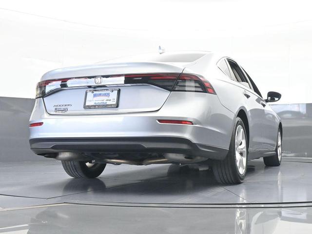 Photo of 2023 Crystal Black Pearl Honda Accord
