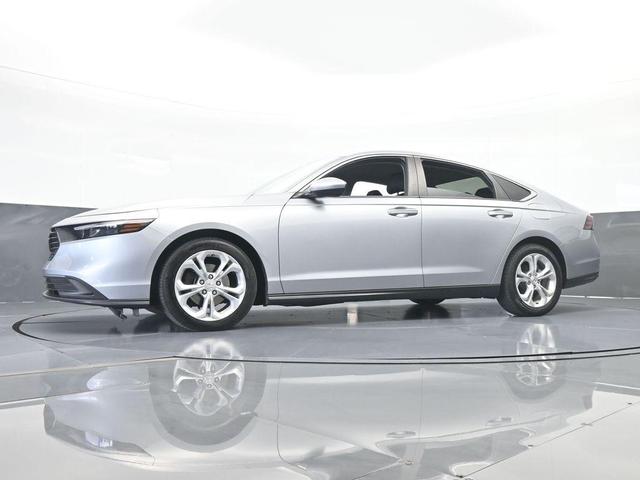 Photo of 2023 Crystal Black Pearl Honda Accord