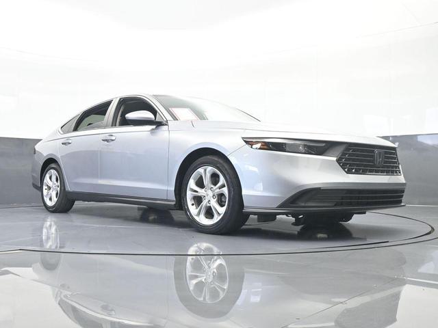 Photo of 2023 Crystal Black Pearl Honda Accord