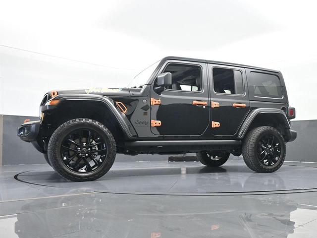 Photo of 2023 Black Clearcoat Jeep Wrangler