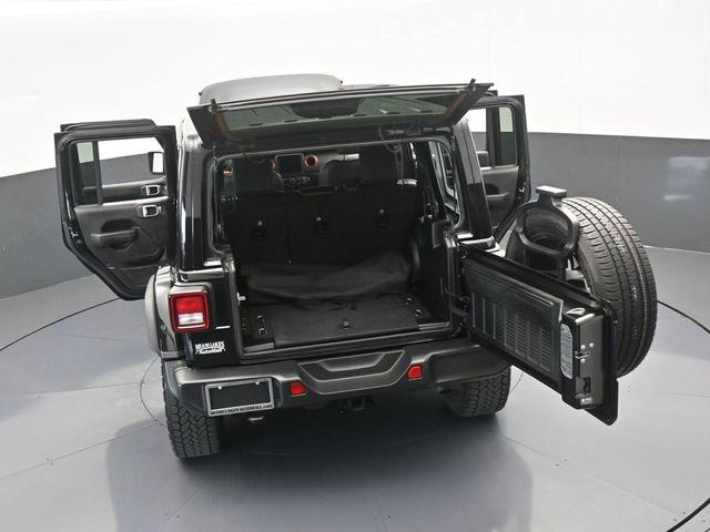 Photo of 2023 Black Clearcoat Jeep Wrangler