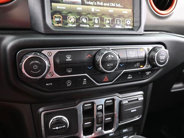 Photo of 2023 Black Clearcoat Jeep Wrangler