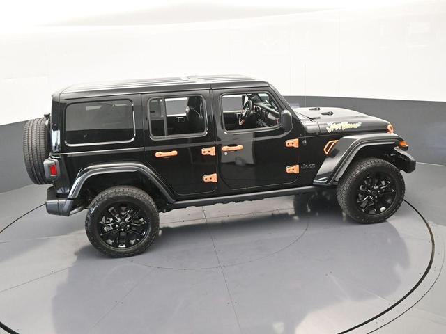 Photo of 2023 Black Clearcoat Jeep Wrangler