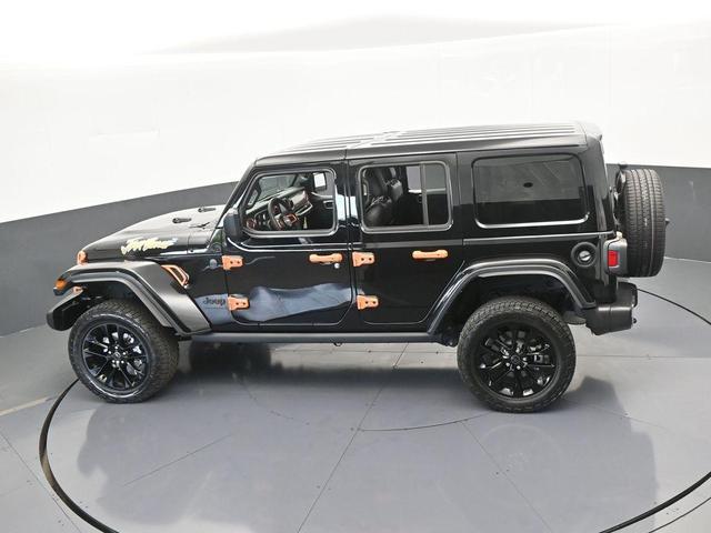Photo of 2023 Black Clearcoat Jeep Wrangler