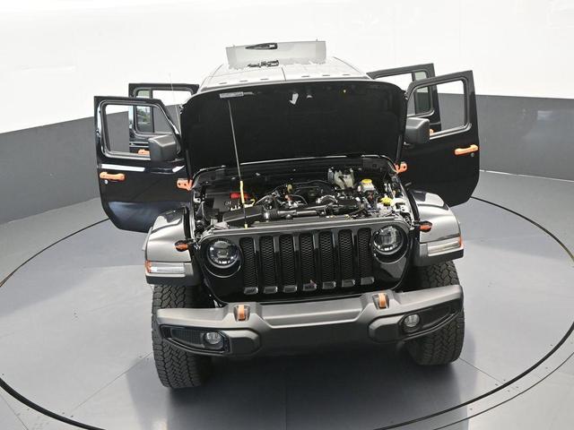Photo of 2023 Black Clearcoat Jeep Wrangler