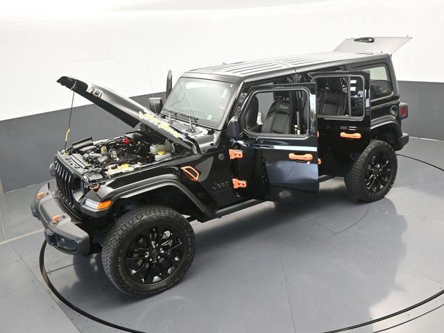 Photo of 2023 Black Clearcoat Jeep Wrangler