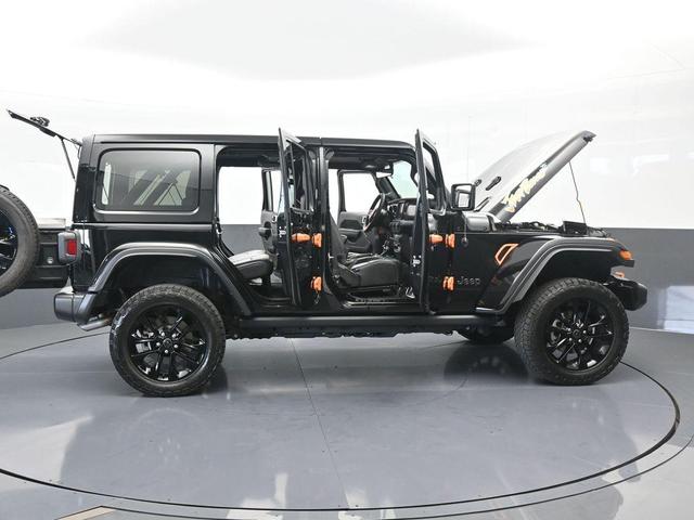 Photo of 2023 Black Clearcoat Jeep Wrangler