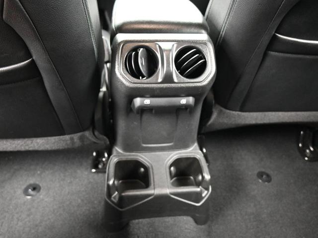 Photo of 2023 Black Clearcoat Jeep Wrangler