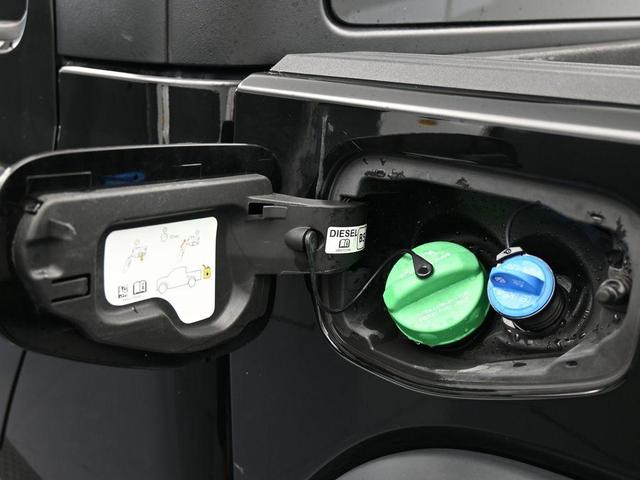 Photo of 2023 Black Clearcoat Jeep Gladiator