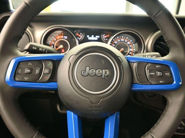 Photo of 2023 Black Clearcoat Jeep Gladiator