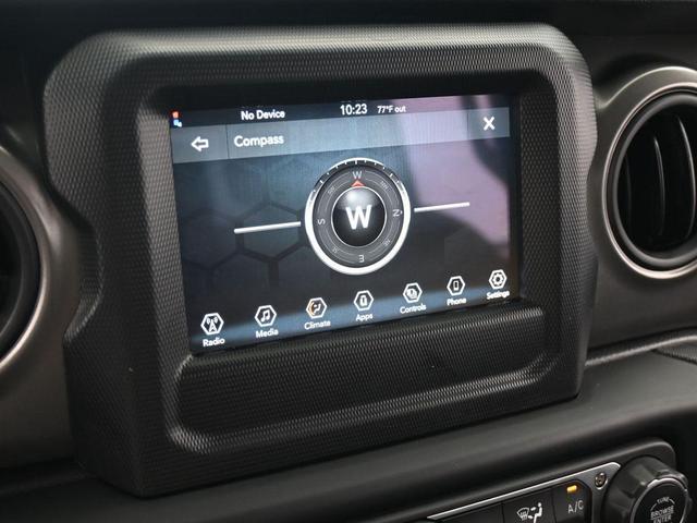 Photo of 2023 Black Clearcoat Jeep Gladiator
