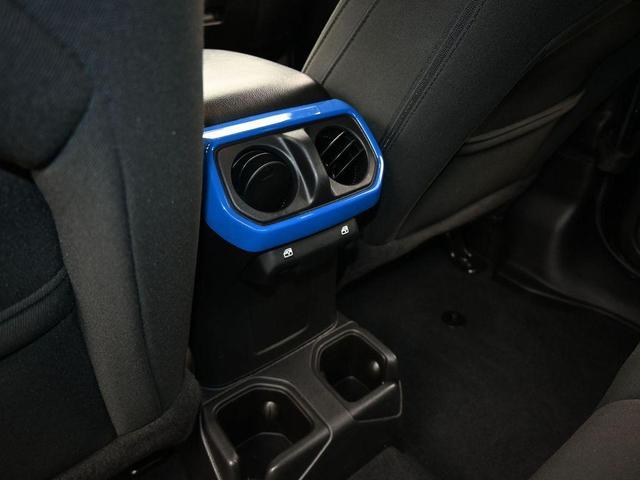 Photo of 2023 Black Clearcoat Jeep Gladiator